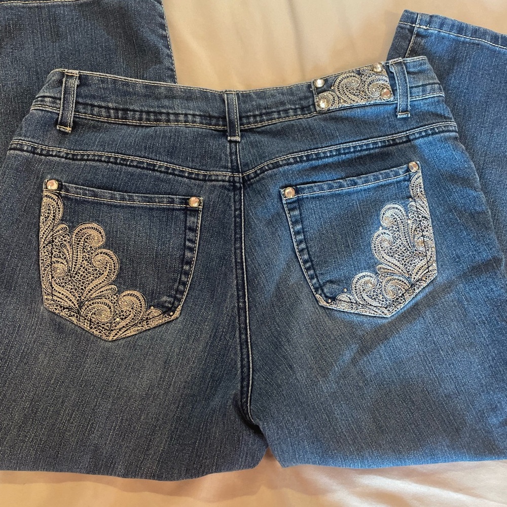 Style‎ & Co. Women's Blue Embroidered Cropped Jeans, Size 10
